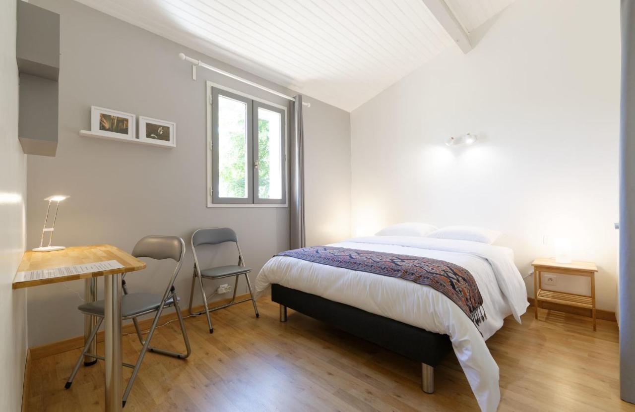 Chambre D'Hotes De Charme A La Maison Bleue Savignac-Mona Eksteriør billede