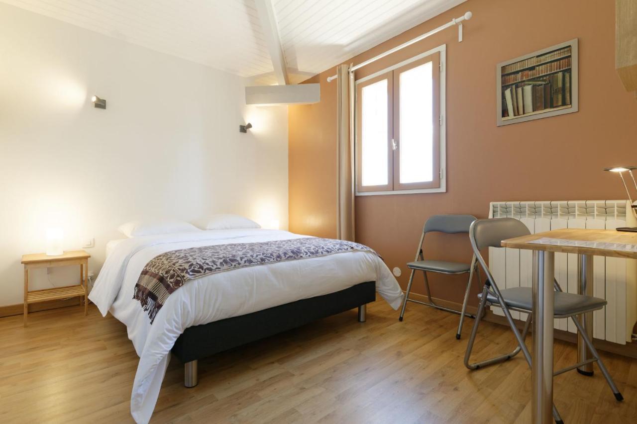 Chambre D'Hotes De Charme A La Maison Bleue Savignac-Mona Eksteriør billede